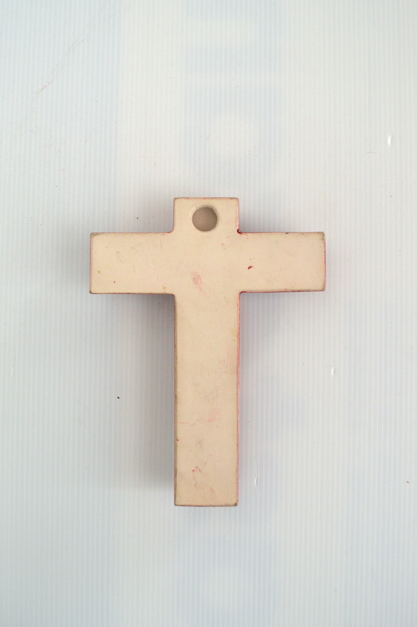 Crucifix en céramique