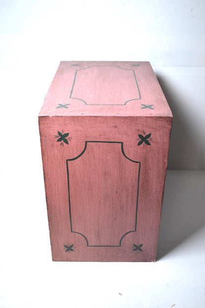 Meuble à tiroirs