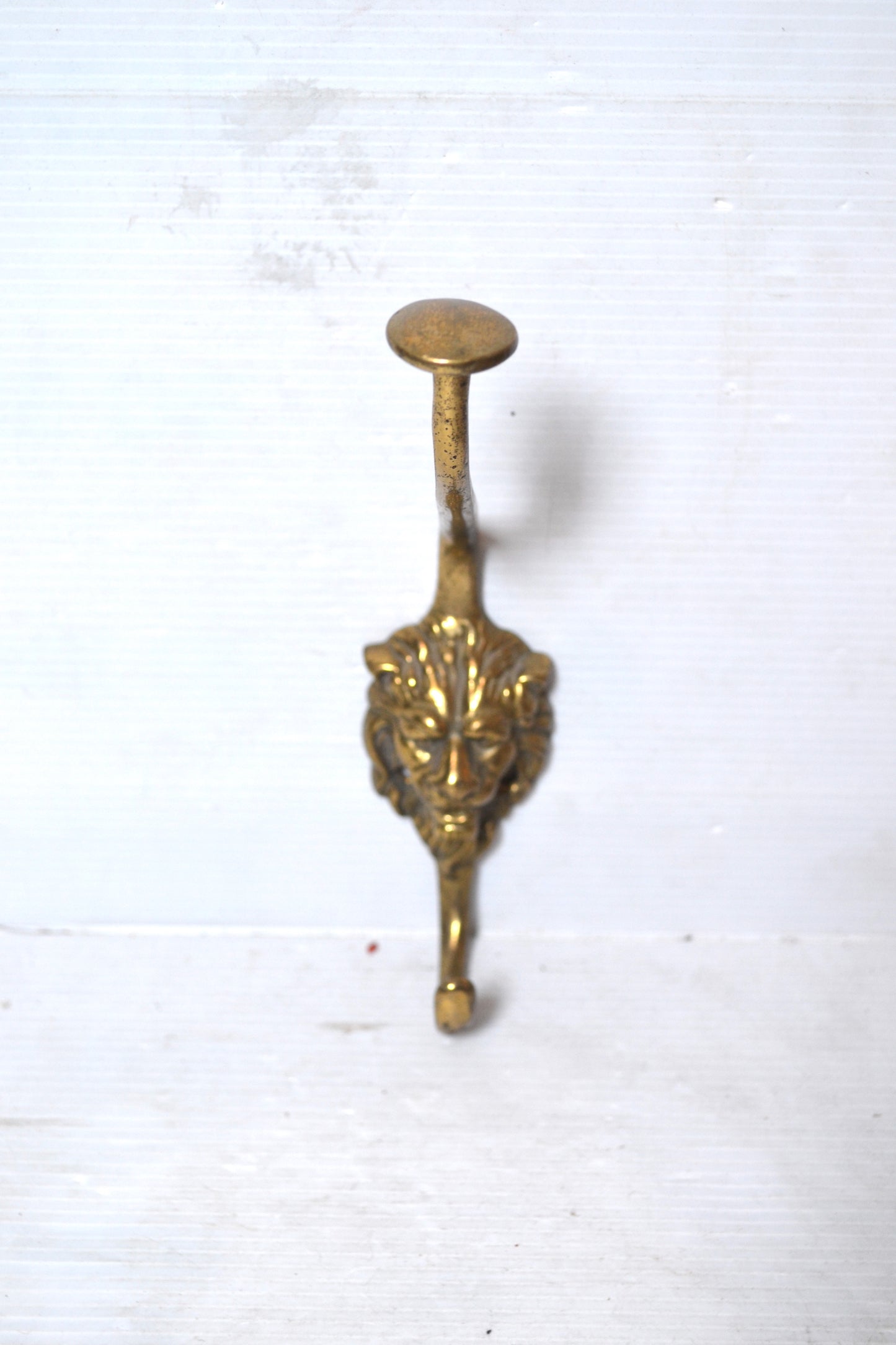 Patère dorée tête de lion