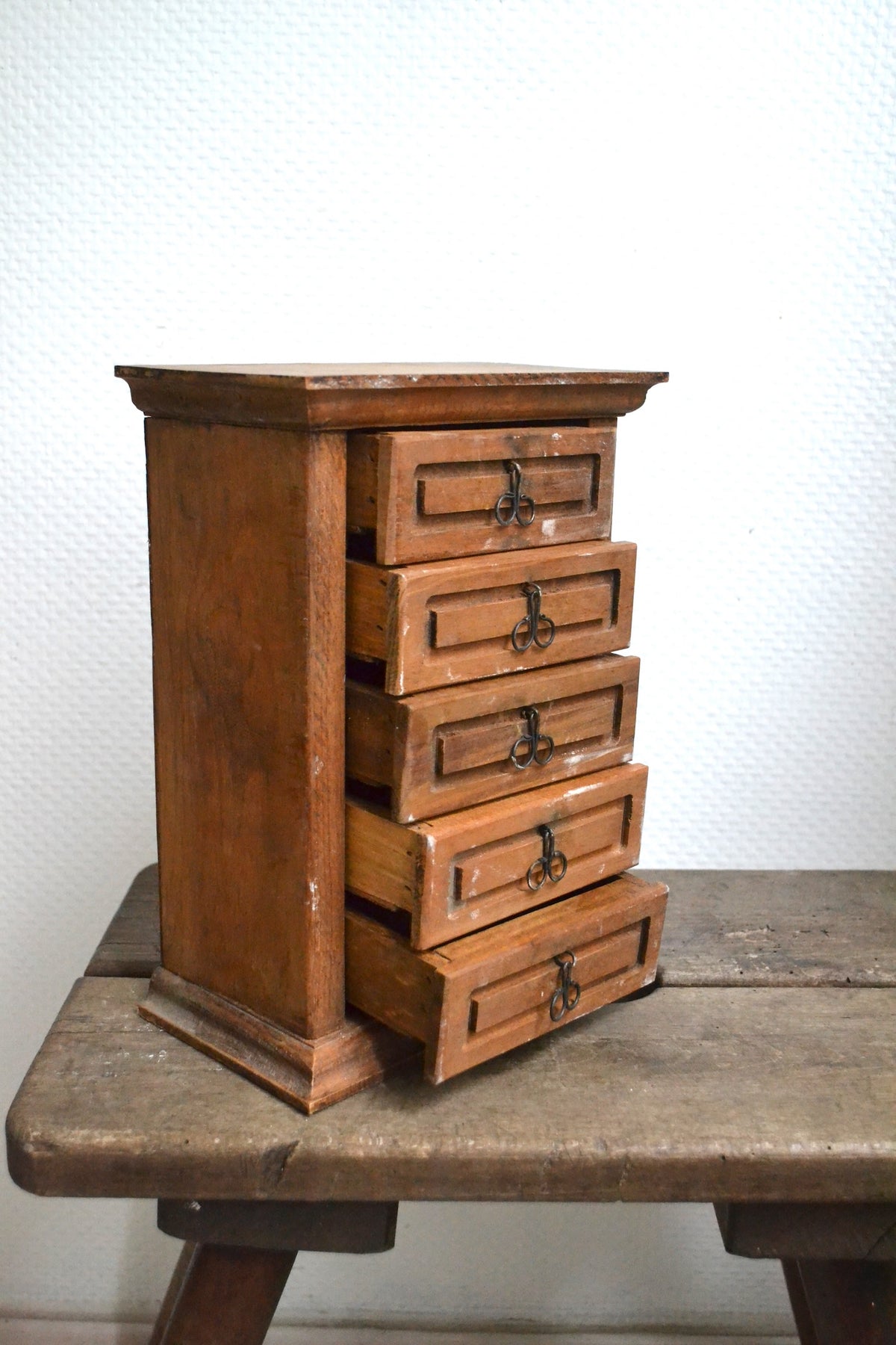 Boîte à bijoux en bois