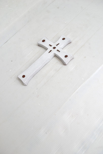 Crucifix en céramique
