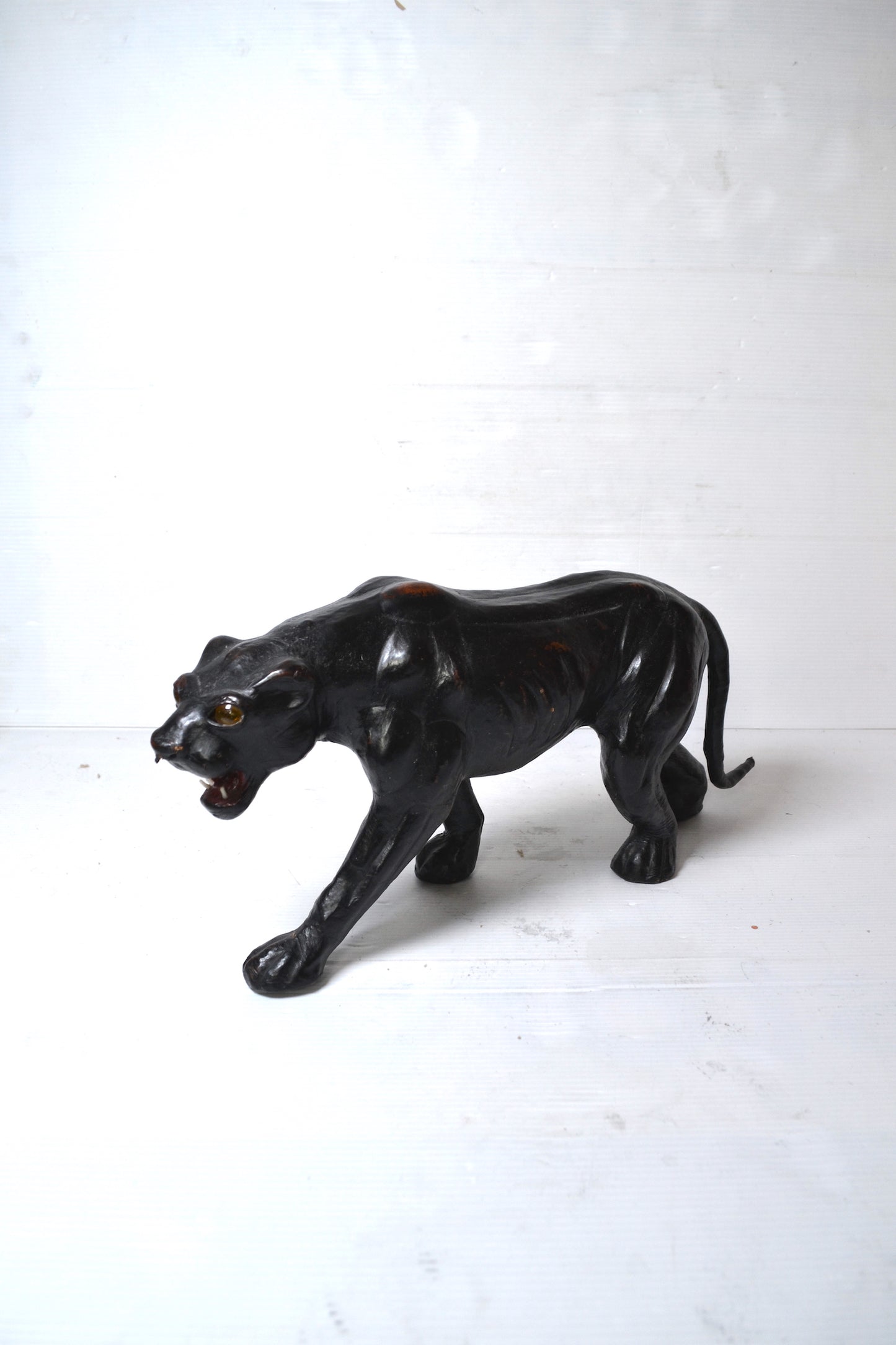 Sculpture Lionne