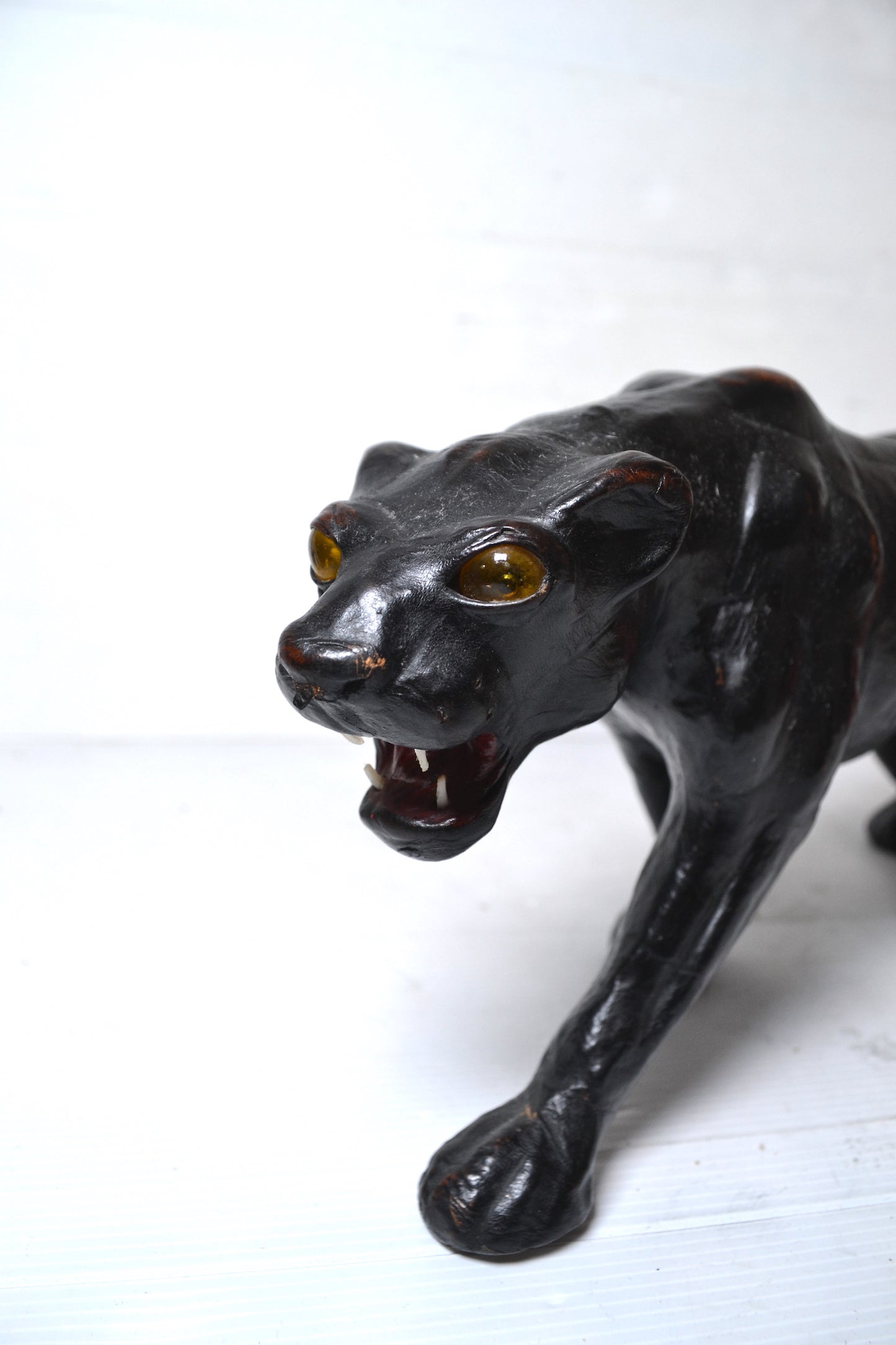 Sculpture Lionne