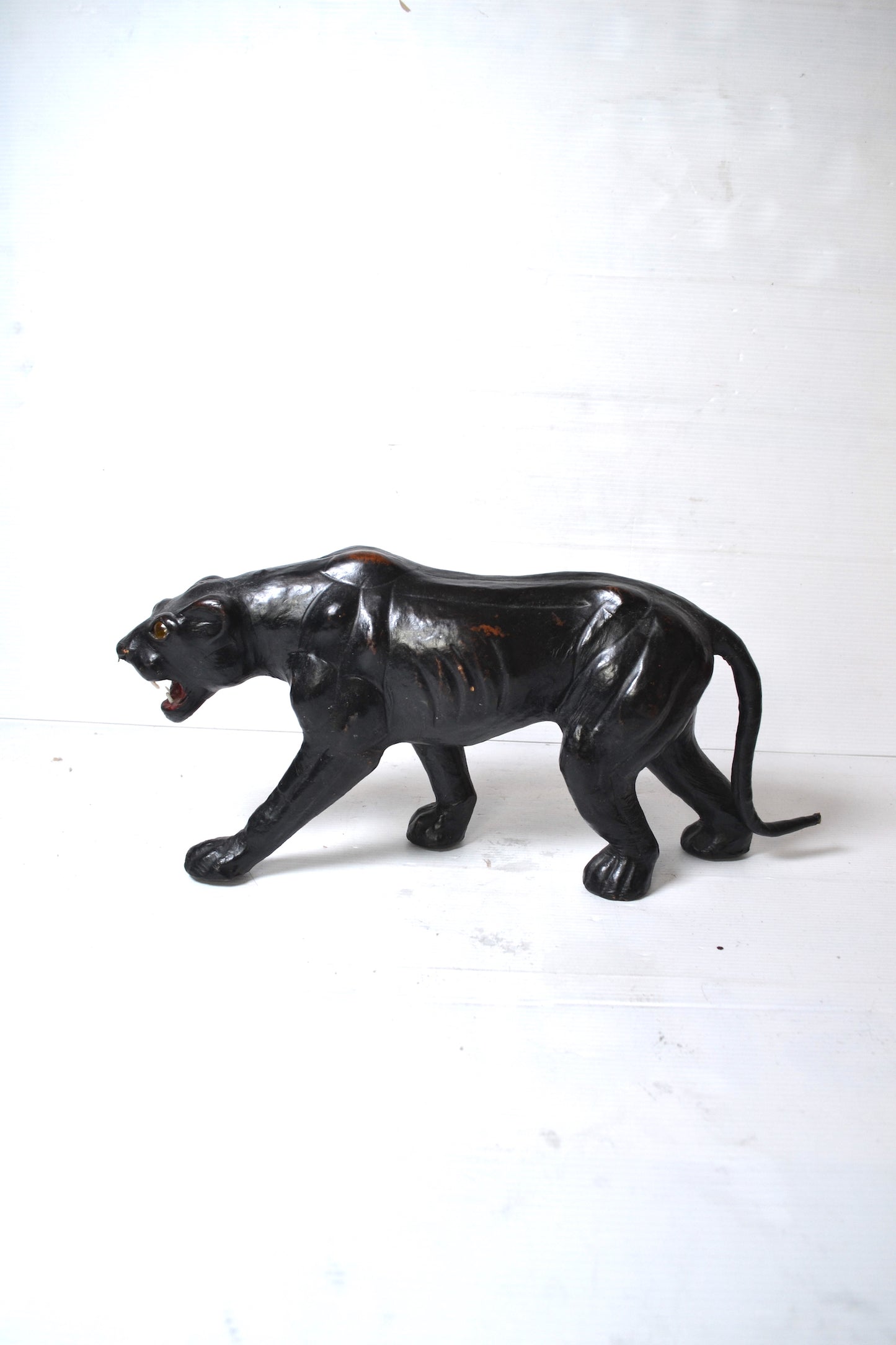 Sculpture Lionne