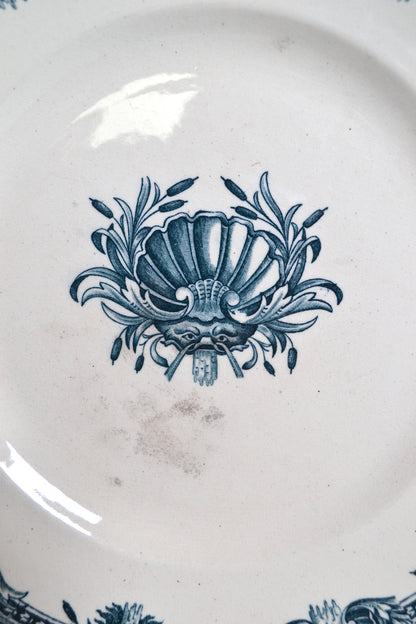 Assiette plate vintage en céramique Terre de Fer – Motif roseaux et coquillages
