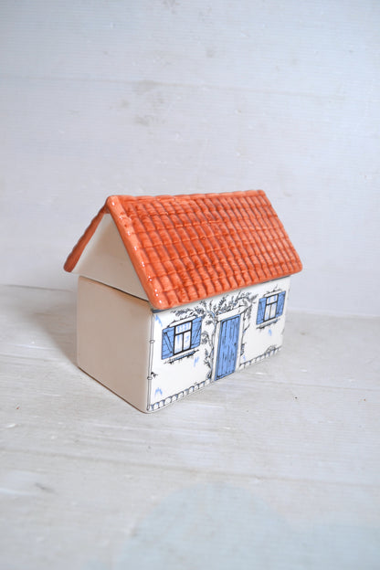Boîte maison en céramique