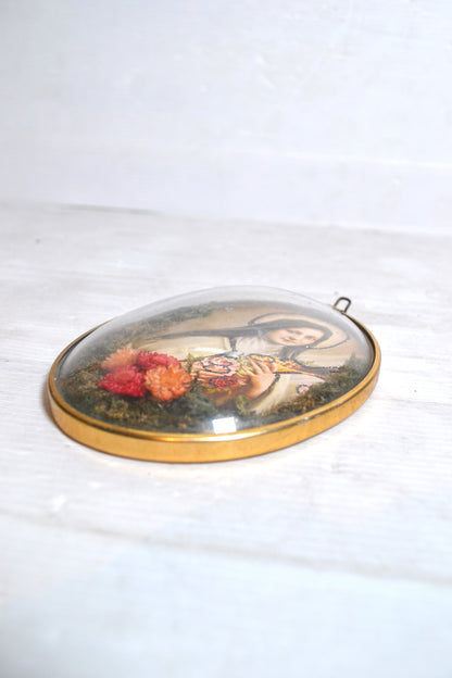 Cadre bombé religieux