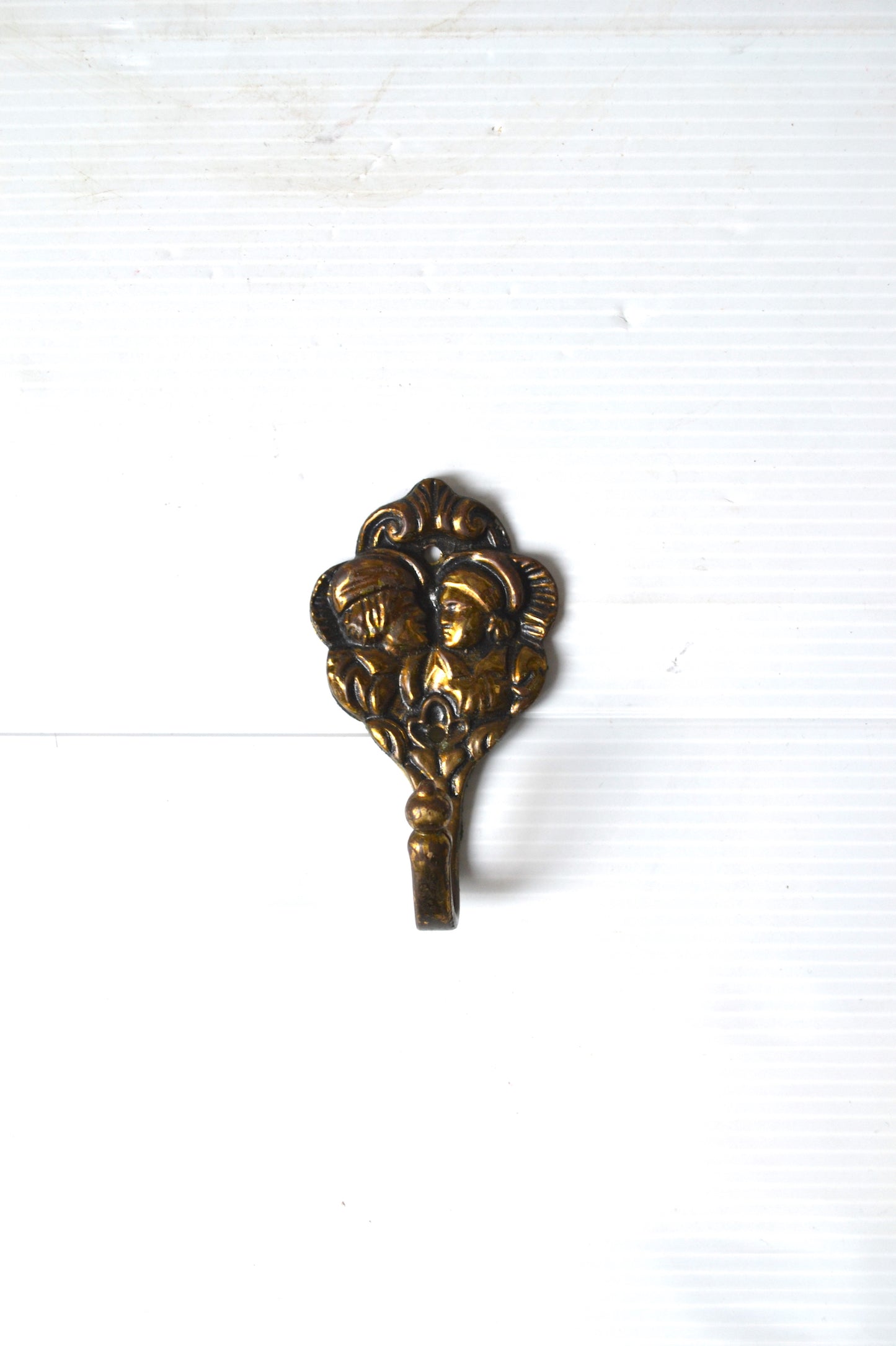Patère en bronze