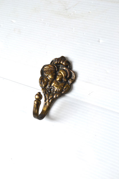 Patère en bronze