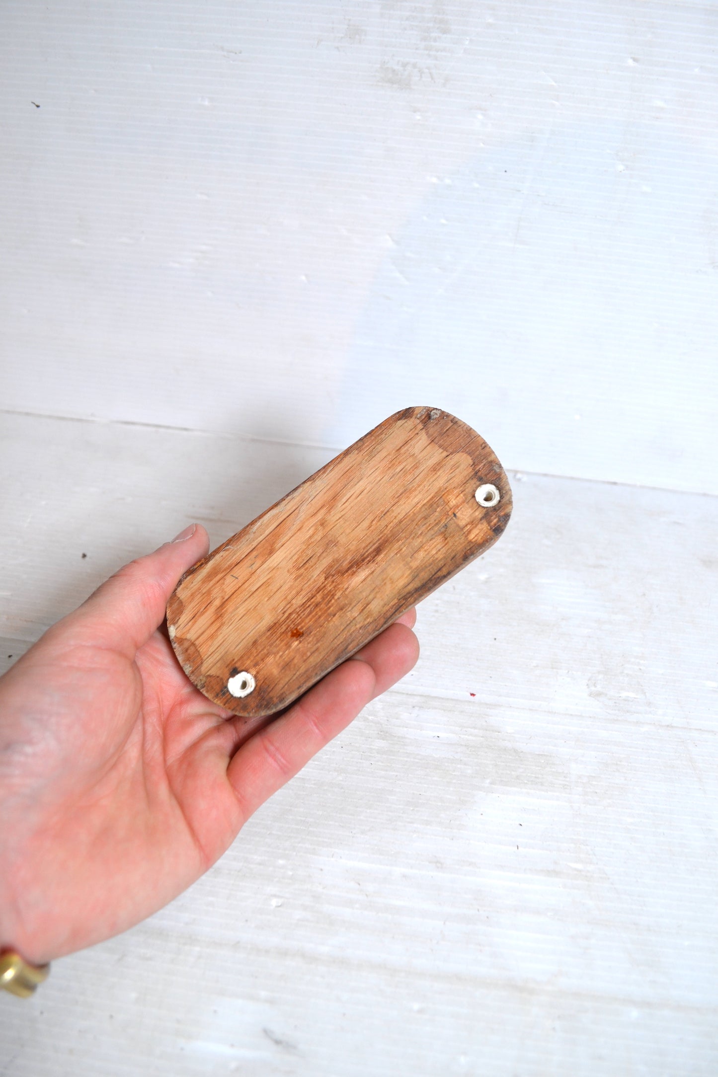 Poignée de tiroir en bois