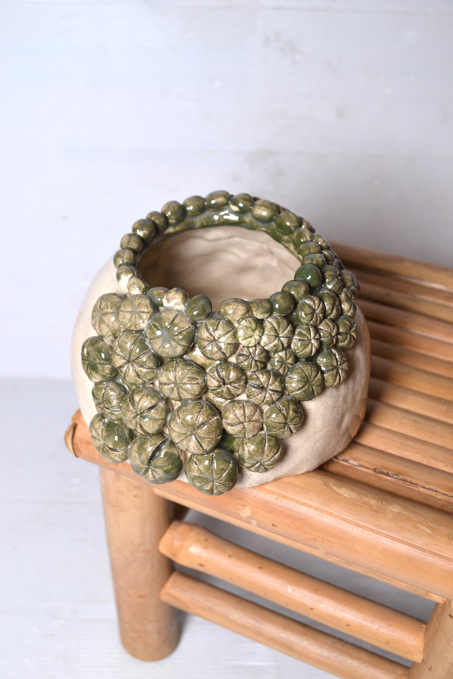 Cache-pot artisanal en céramique