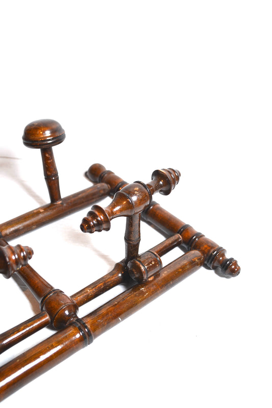 Ancien porte manteau mural en bois tourné