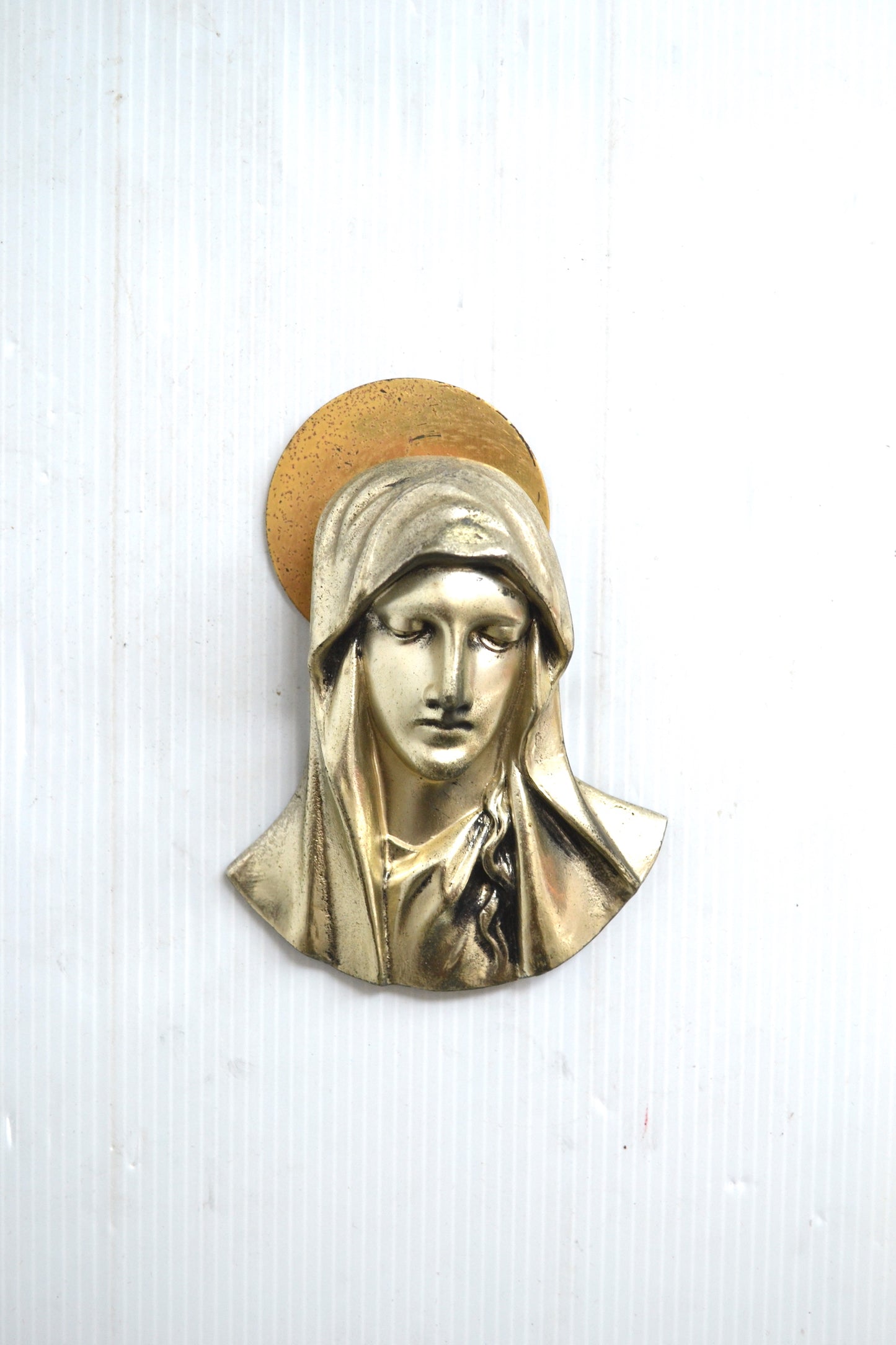 Vierge à suspendre