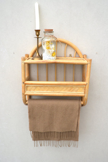 Étagère murale en rotin