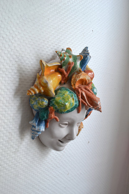 Masque italien en barbotine