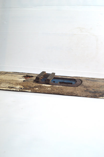 Grande façade en bois sculpté