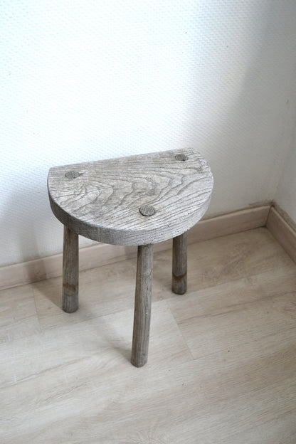 Tabouret tripode