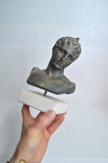Buste d'ephèbe