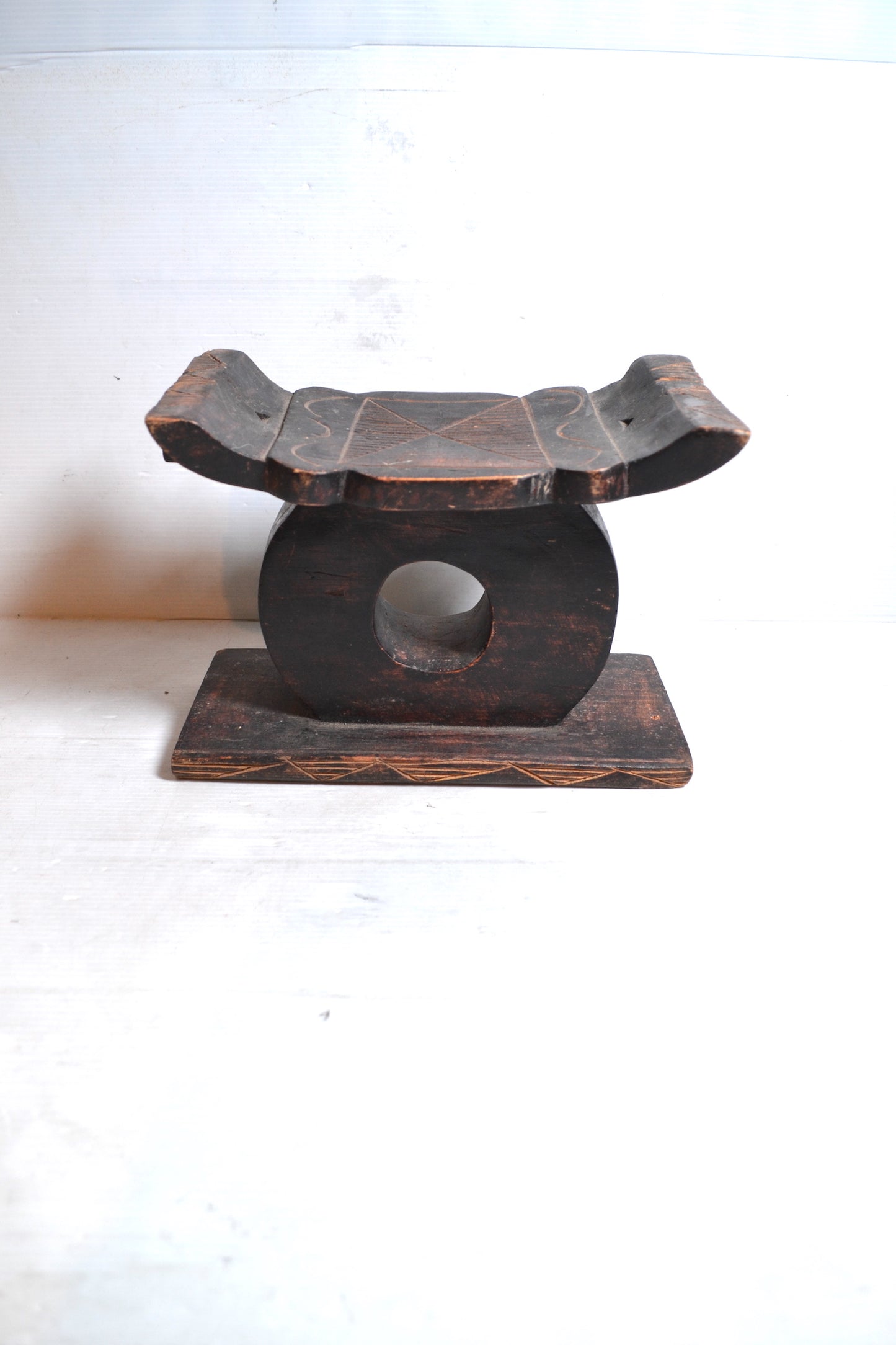 Repose-tête africain en bois