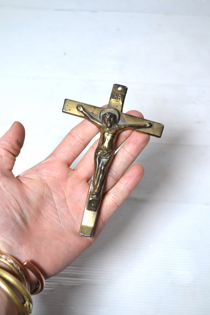 Crucifix doré
