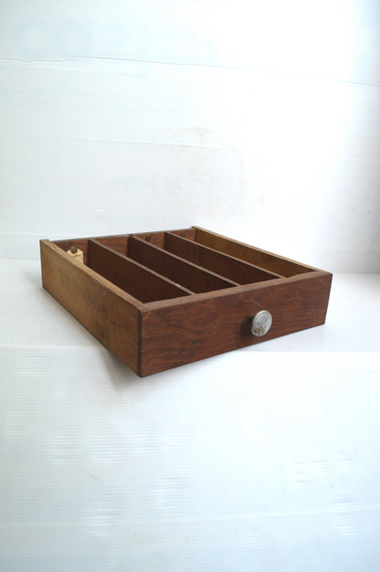 Ancien casier en bois