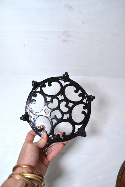 Dessous de plat en fonte