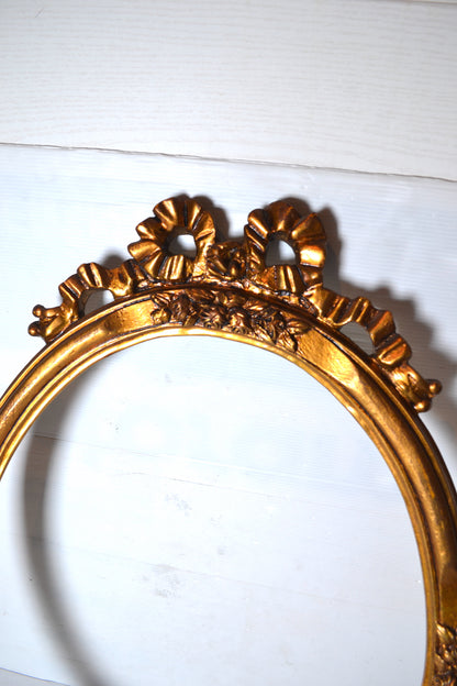 Cadre à nœud doré