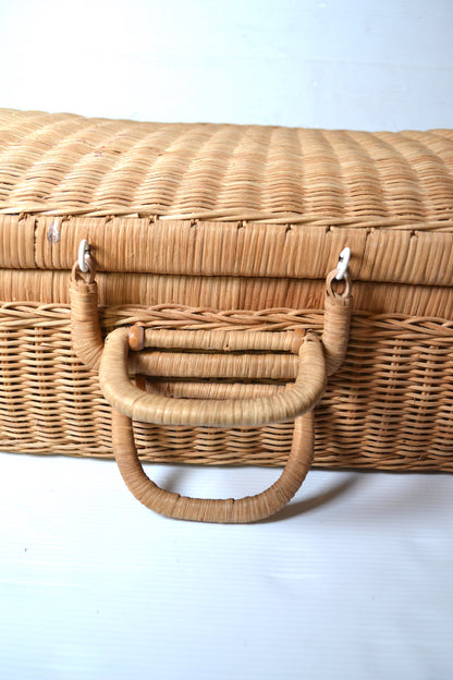 Valise en rotin