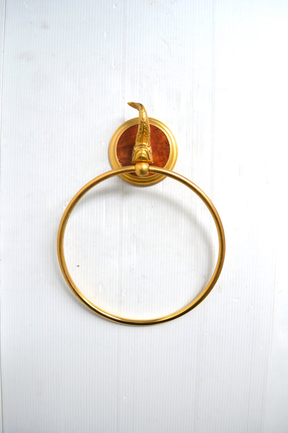 Porte-serviette doré