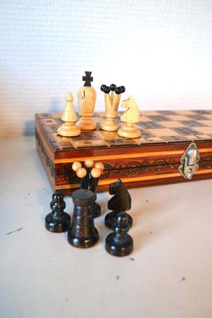 Échiquier pliant en bois