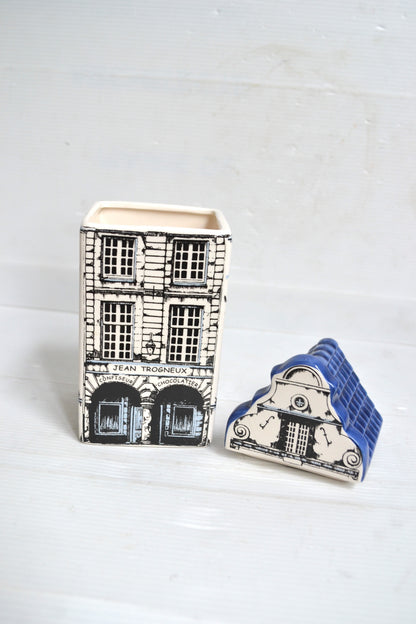 Boîte maison en céramique