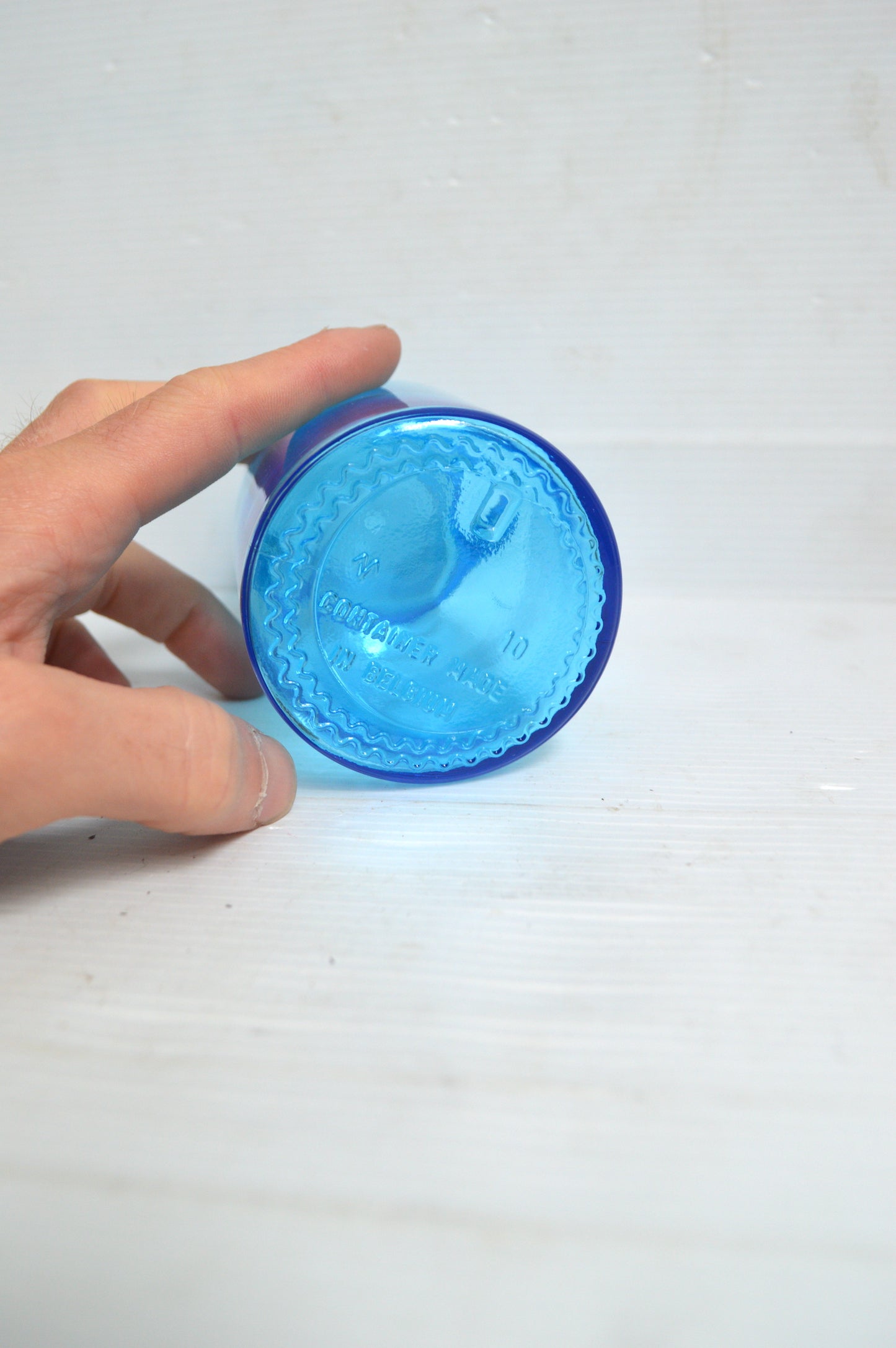 Ancien bocal bleu
