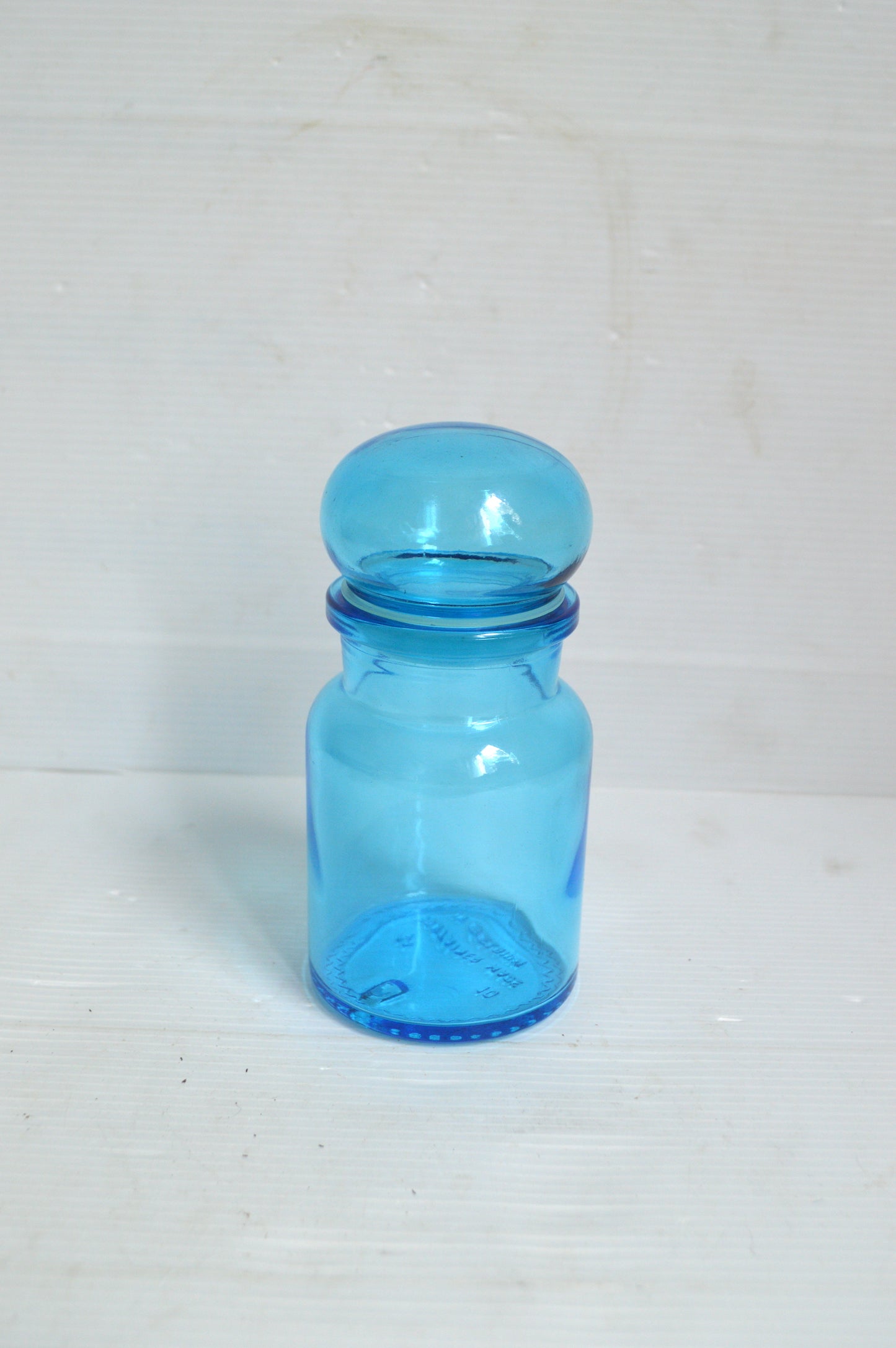 Ancien bocal bleu