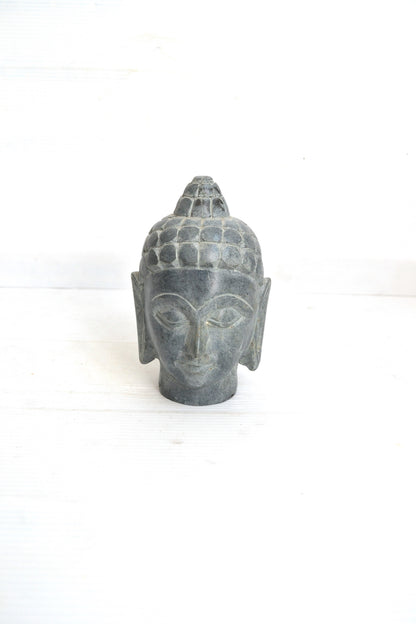 Tête de Bouddha en pierre