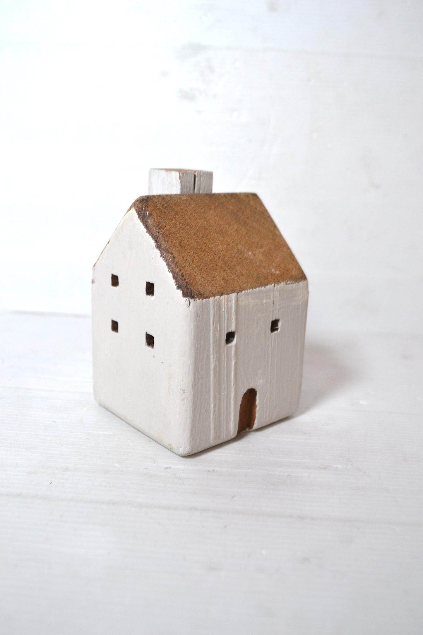 Maison décorative en bois