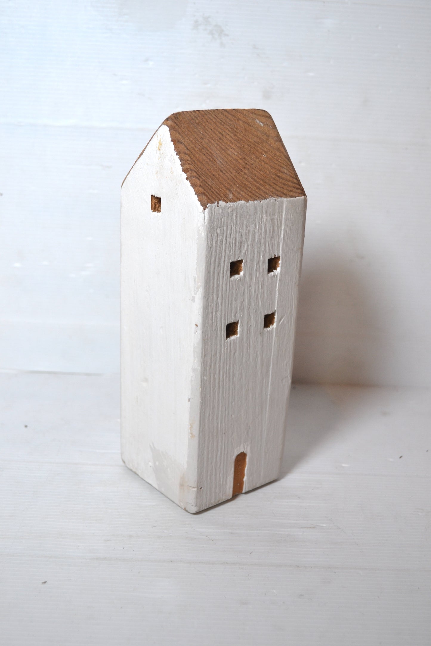 Maison décorative en bois