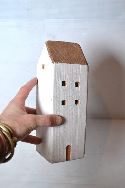 Maison décorative en bois