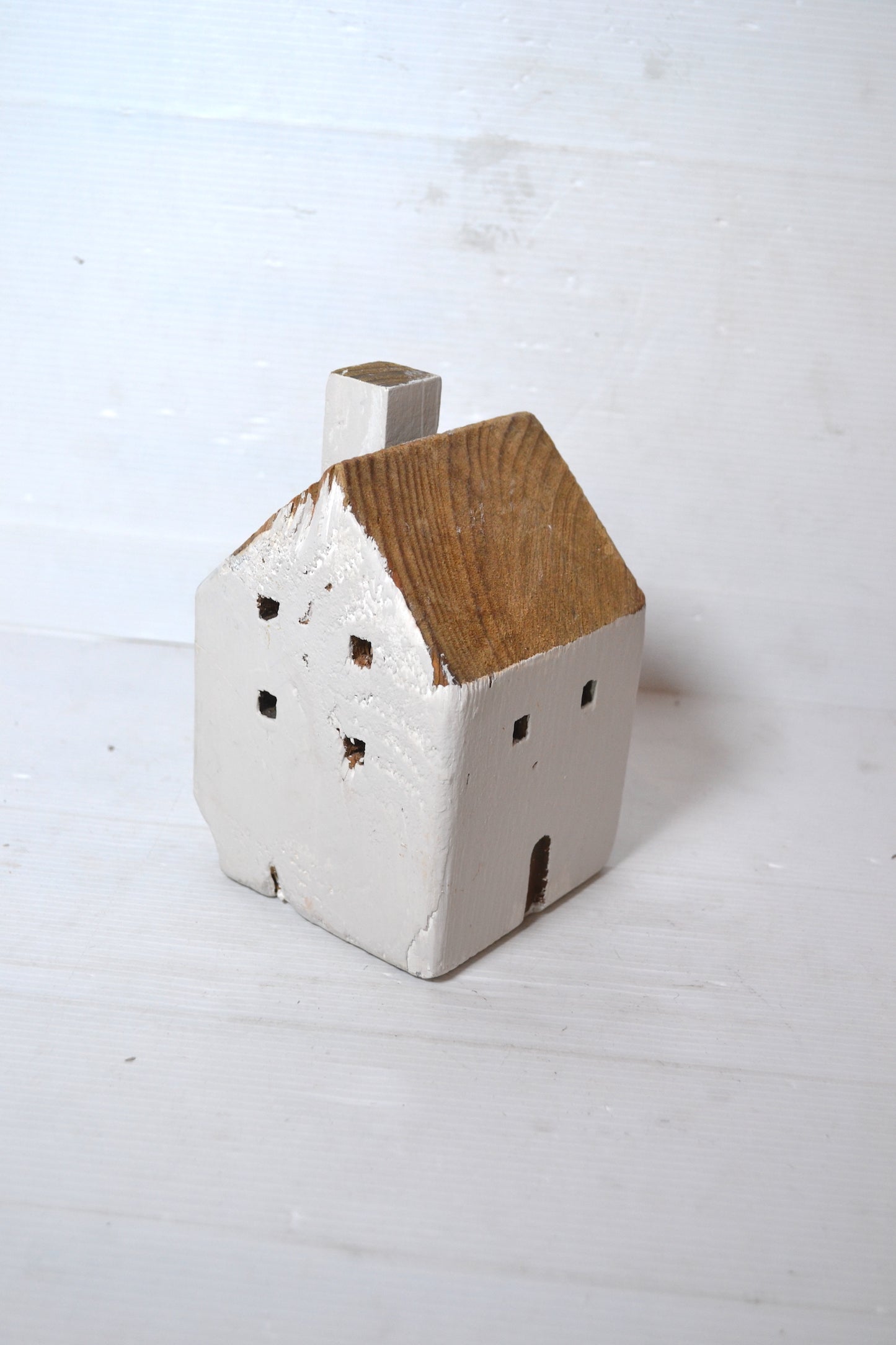 Maison décorative en bois