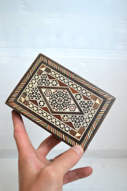 Boîte à bijoux en marqueterie