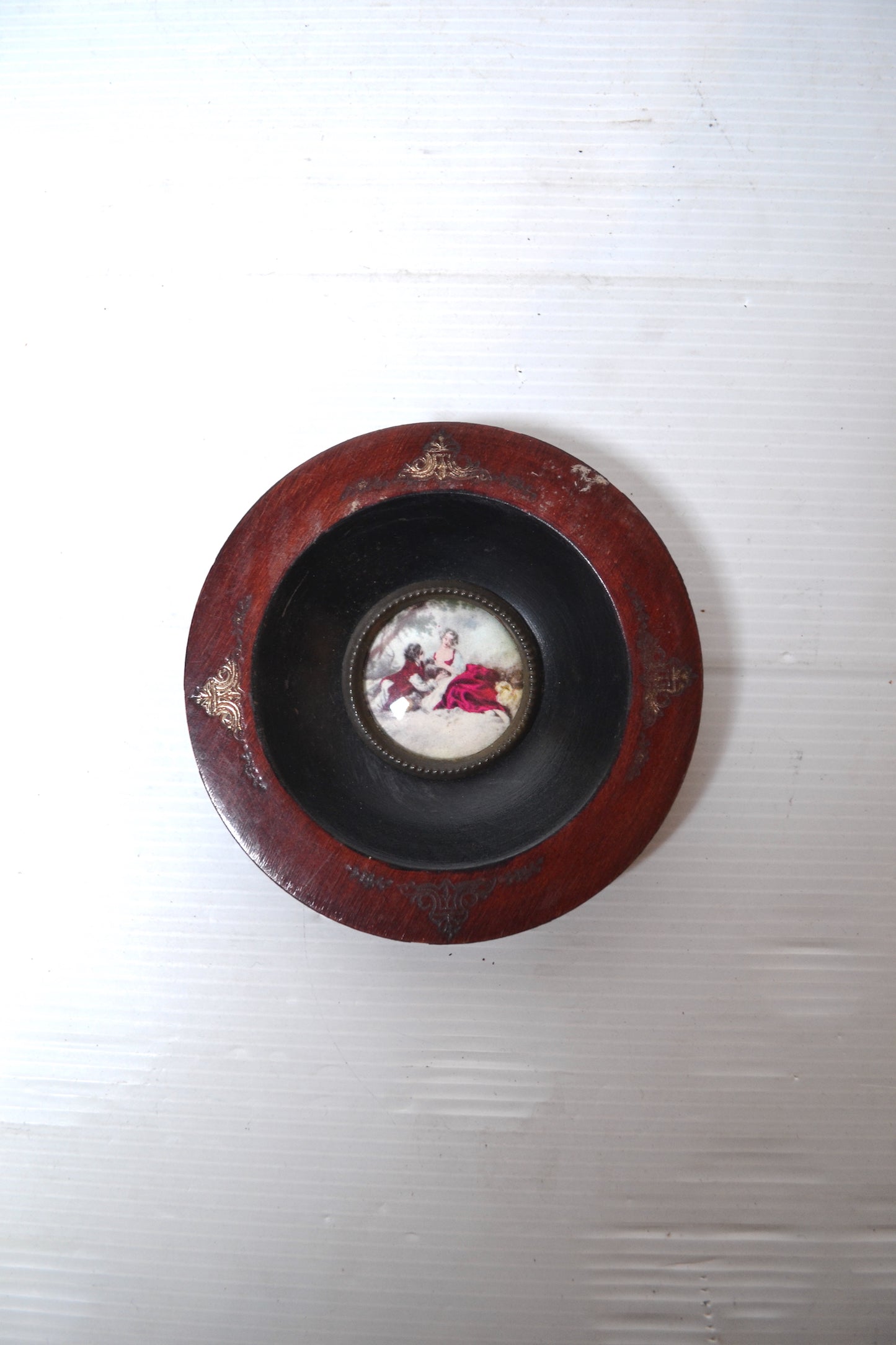 Cadre miniature au verre bombé
