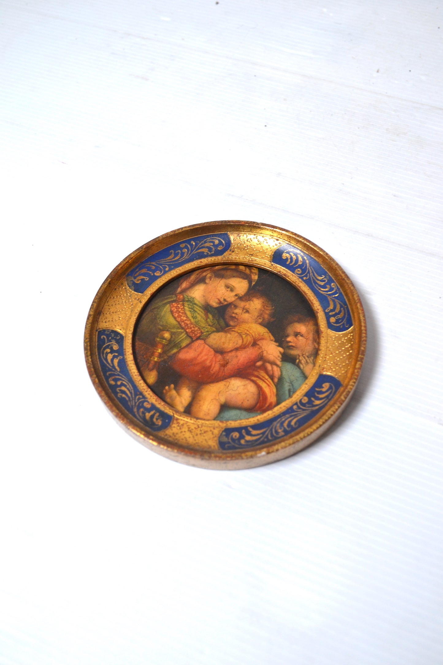 Ancien cadre rond doré