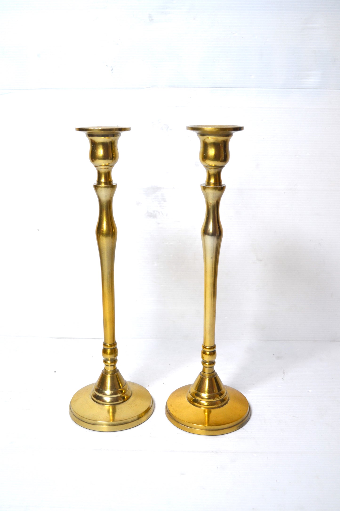 Bougeoirs longs en laiton
