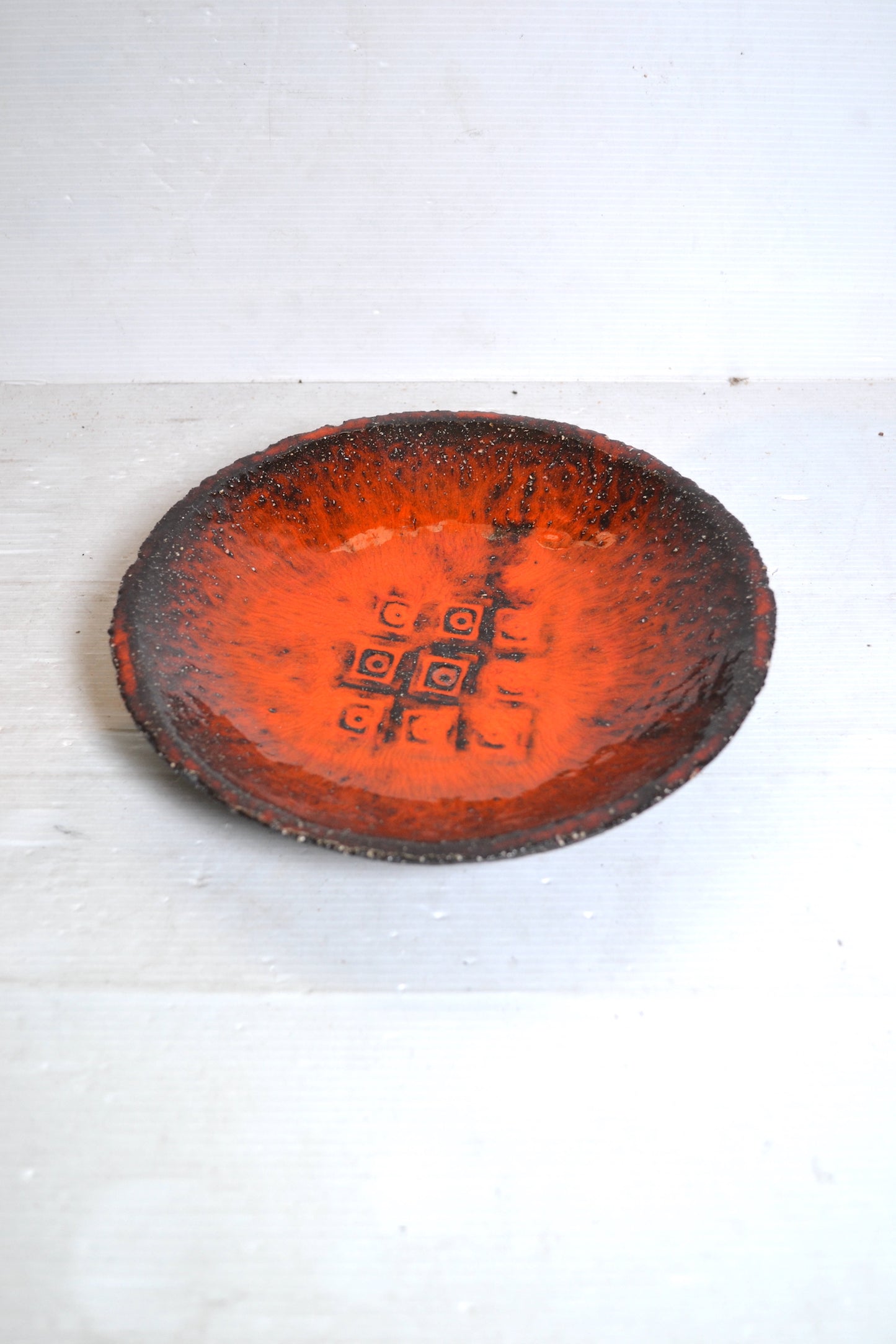 Plat en grès