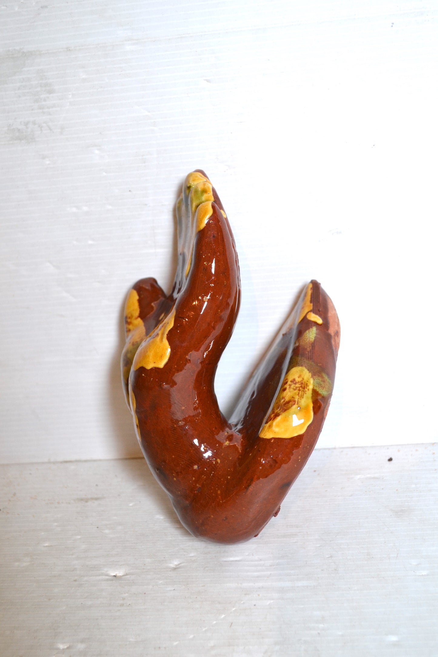 Patère main en céramique
