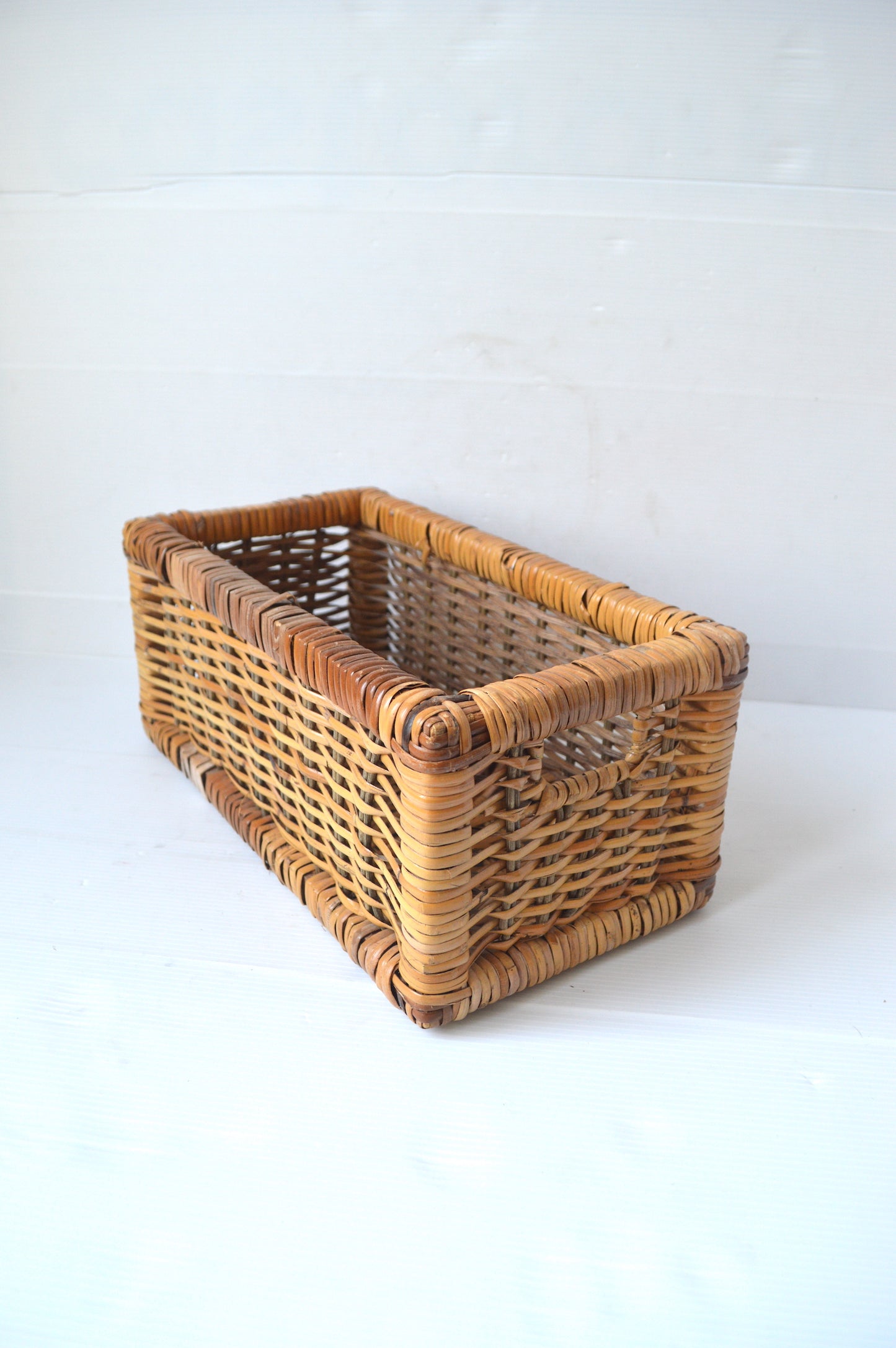 Jardinière en rotin
