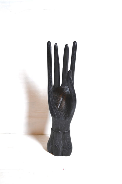Main de bouddha en bois sculpté