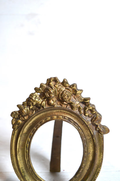 Cadre médaillon doré