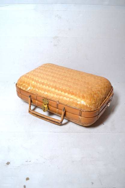 Valise vintage en osier tressé