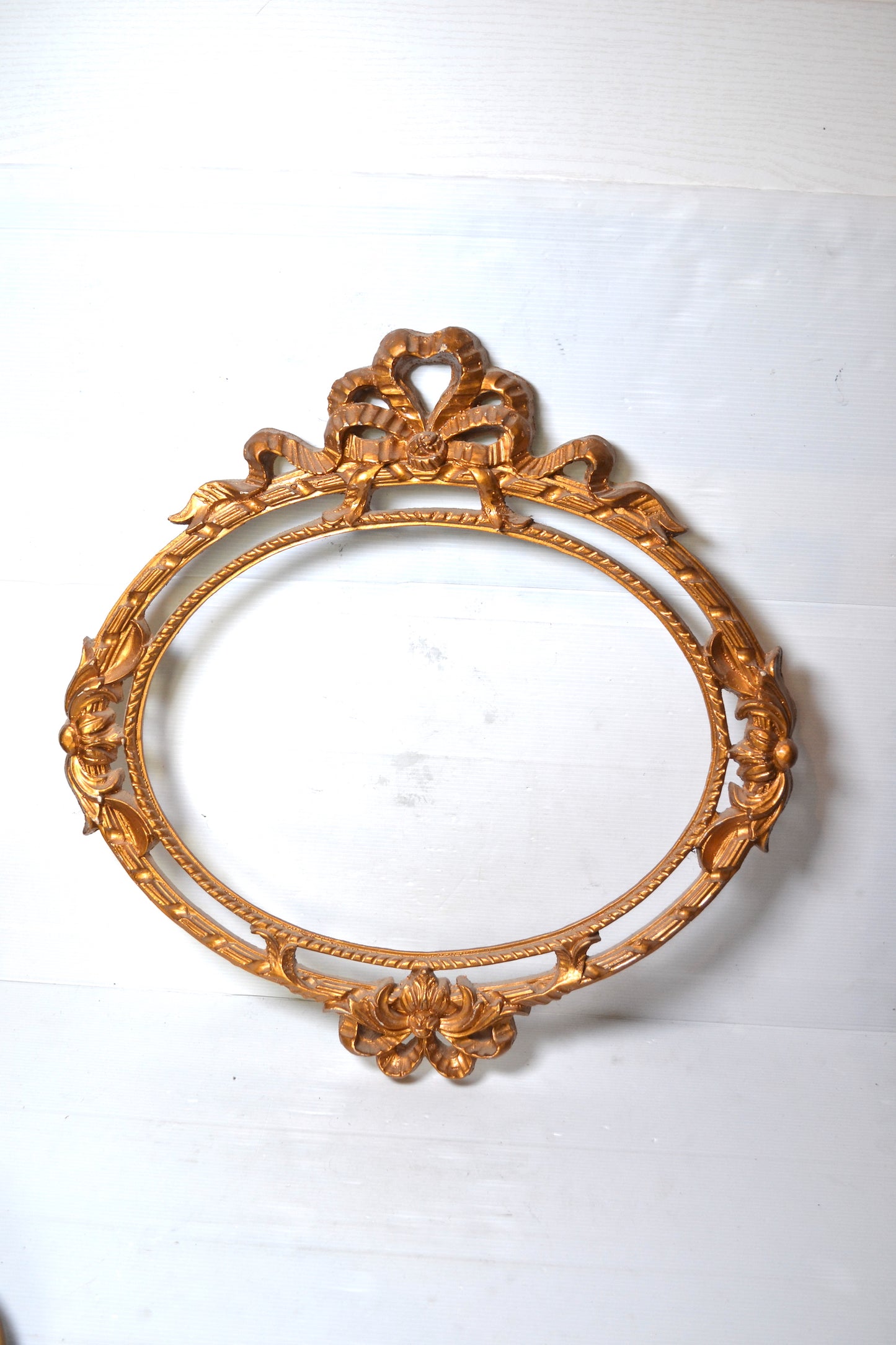 Cadre à nœud doré