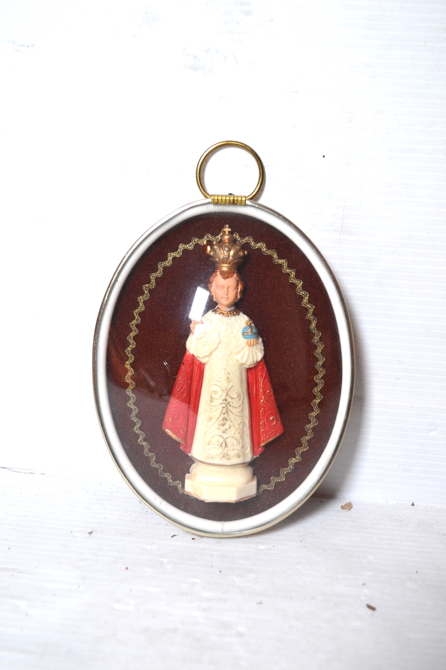 Cadre au verre bombé religieux Jésus de Prague